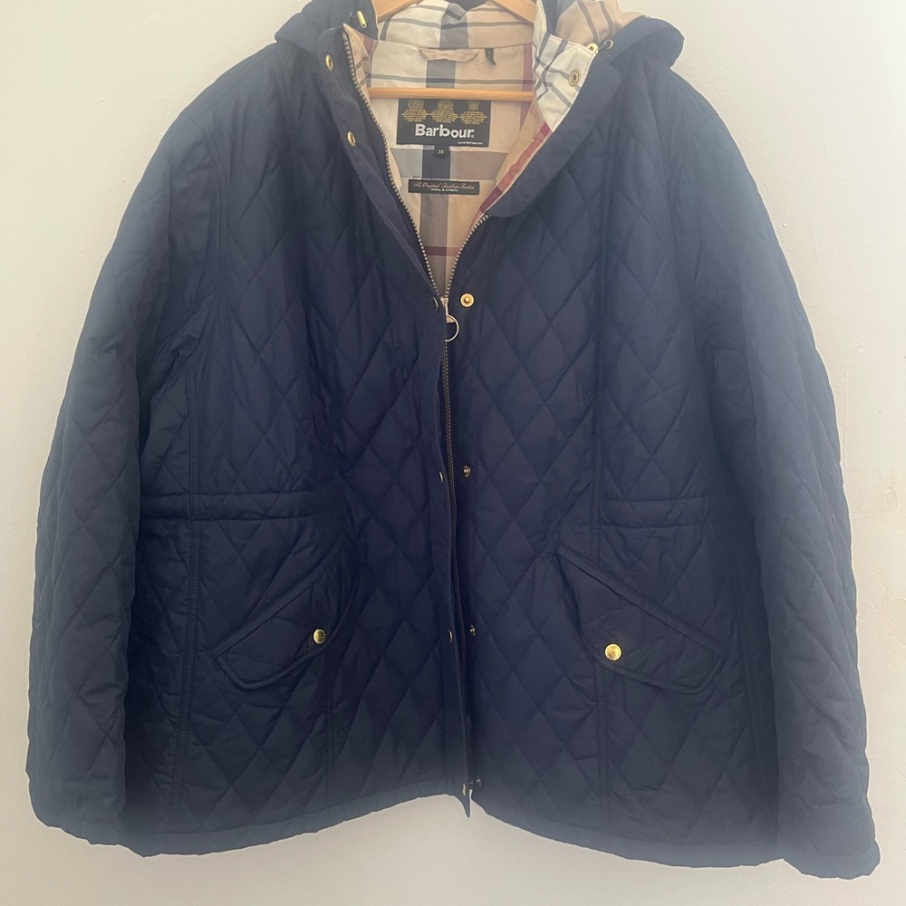 Barbour Navy Quilted jacket 
Hardly worn yummy Barbour